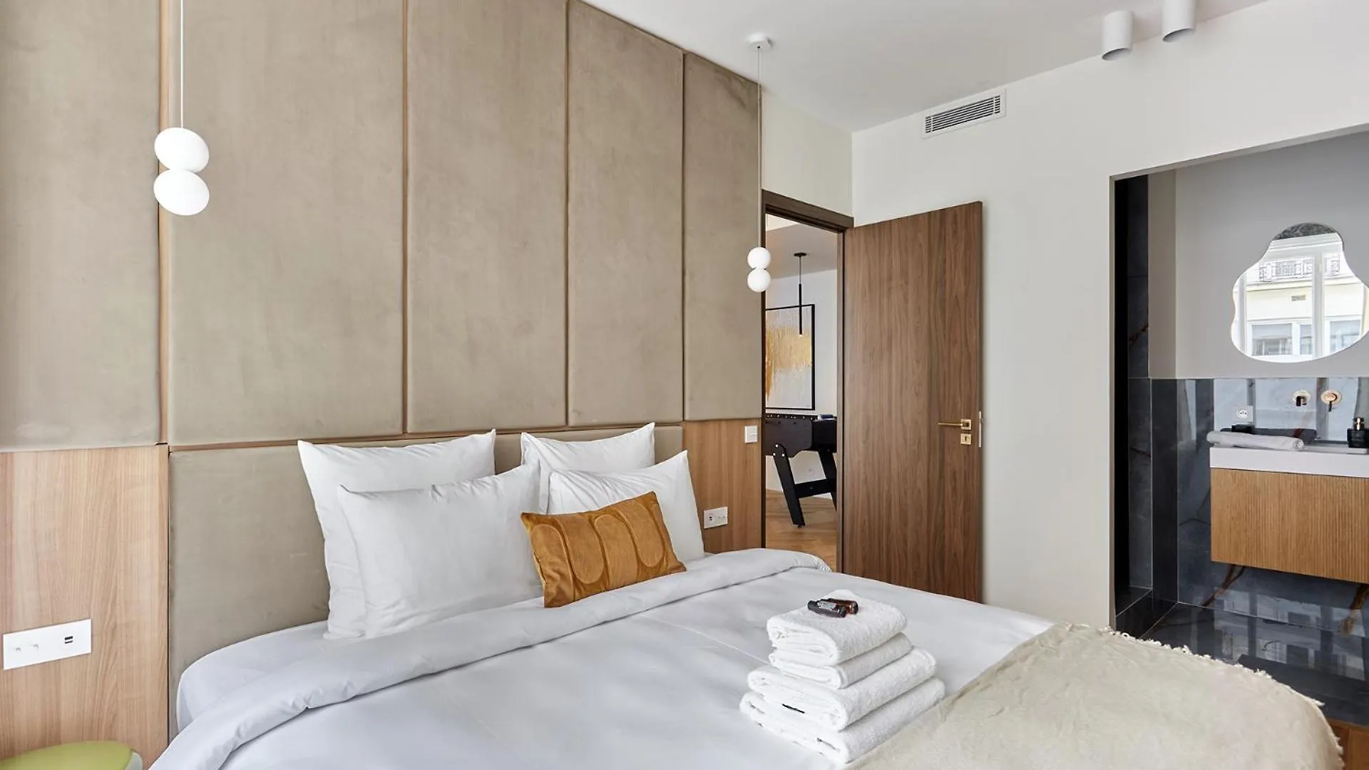 Exceptional 3 Bedrooms Heart Of By Prestige Paris