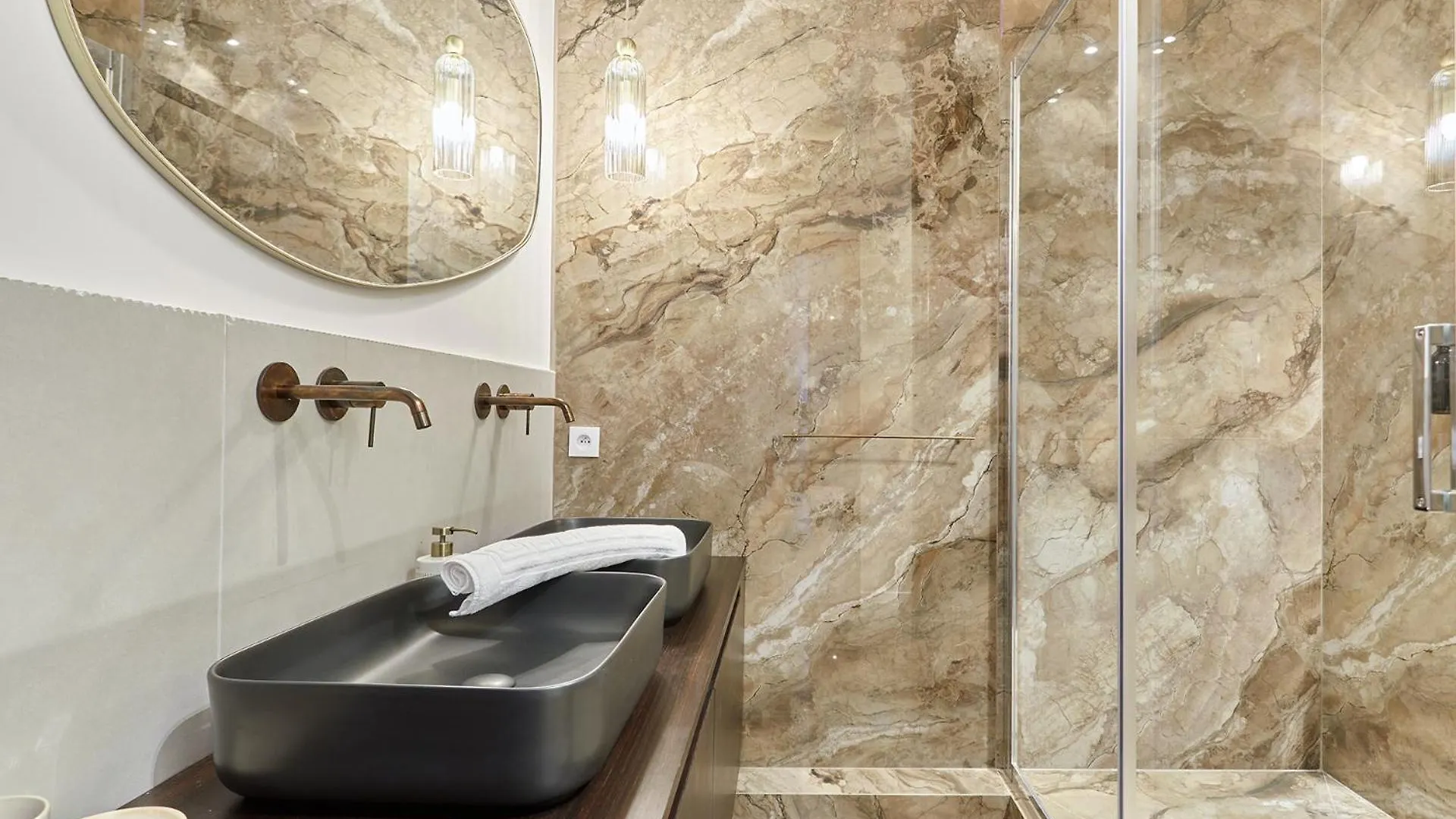 Exceptional 3 Bedrooms Heart Of By Prestige