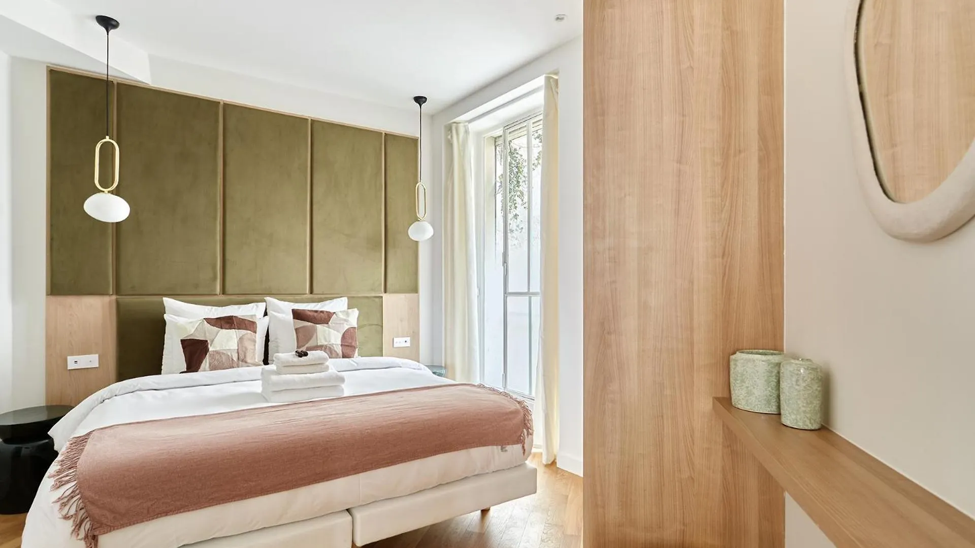 Exceptional 3 Bedrooms Heart Of By Prestige Apartment