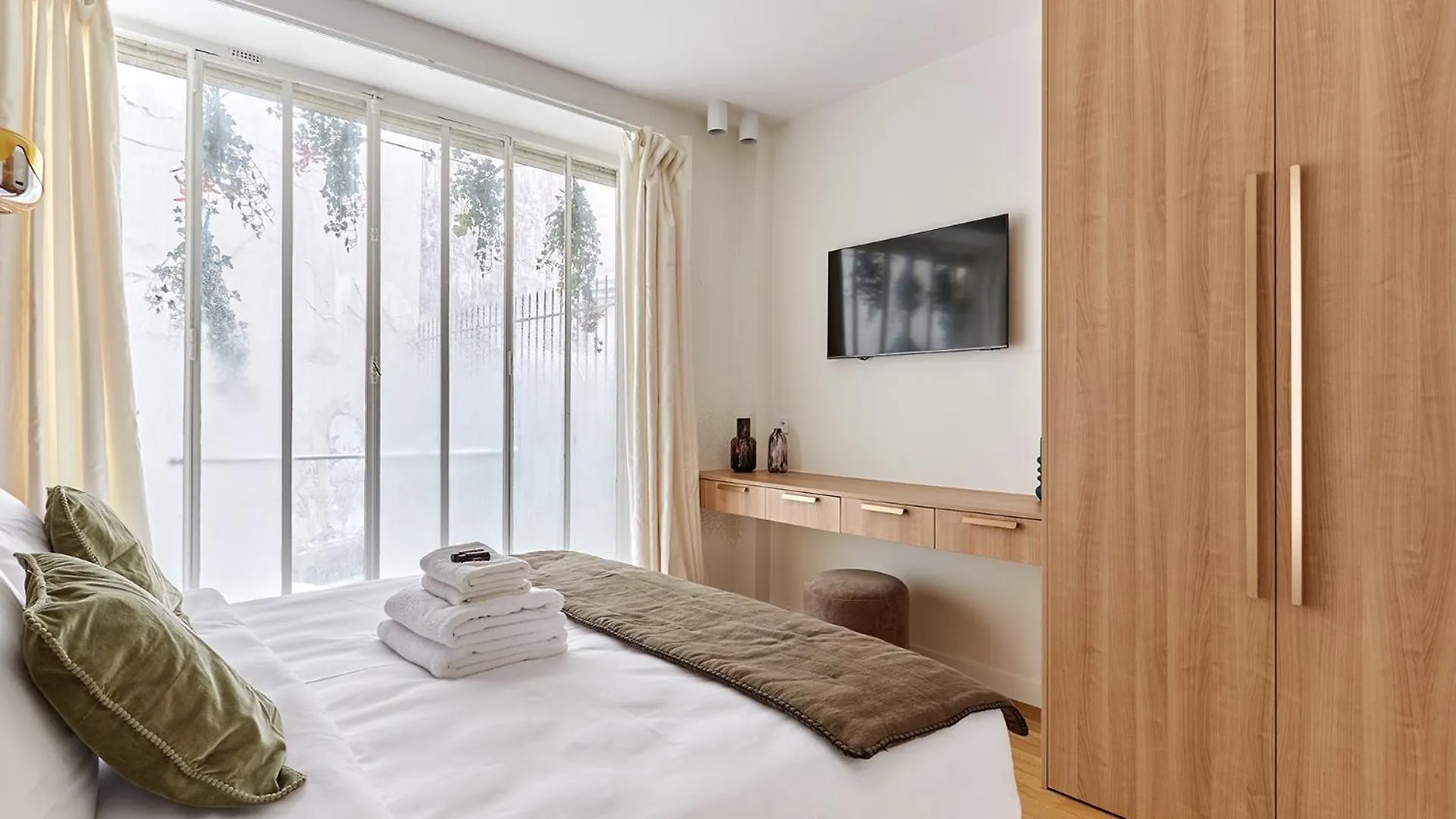 Apartman Exceptional 3 Bedrooms Heart Of By Prestige *